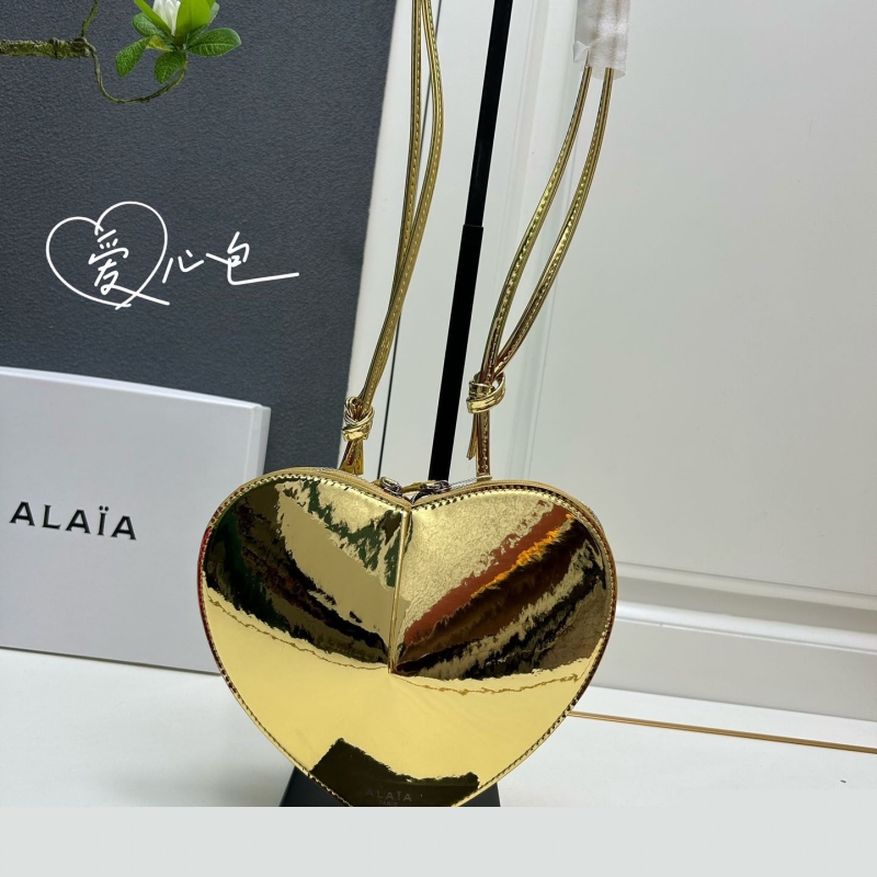 Alaia Round Bags